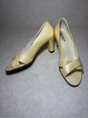 Taryn Rose Vintage Champagne Leather Pumps Heels Crisscross Size US 7.5